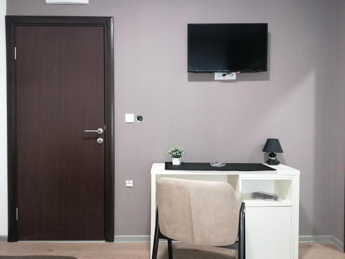 Rivera Club Bed and Breakfast Raška Buitenkant foto