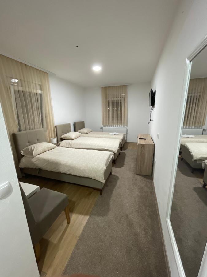 Rivera Club Bed and Breakfast Raška Buitenkant foto