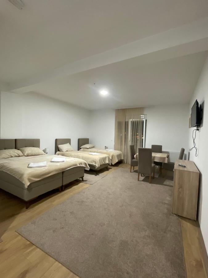Rivera Club Bed and Breakfast Raška Buitenkant foto