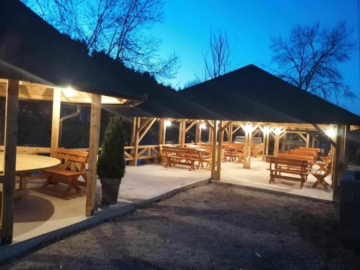 Rivera Club Bed and Breakfast Raška Buitenkant foto