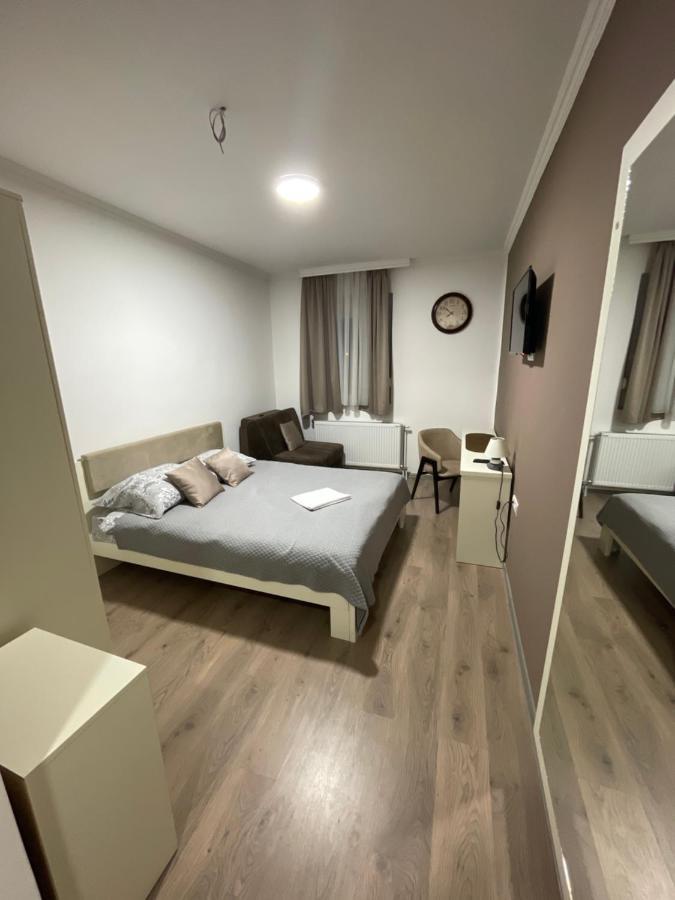 Rivera Club Bed and Breakfast Raška Buitenkant foto